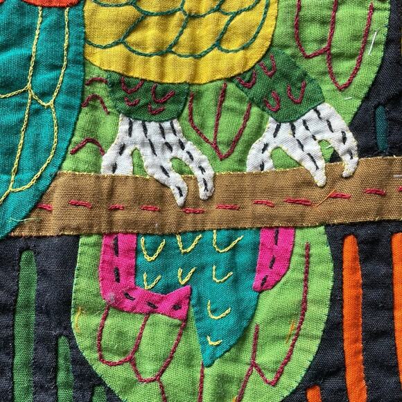 Appliqué Black Hand Sewn Quilted Parrot Bag - Picture 8 of 8